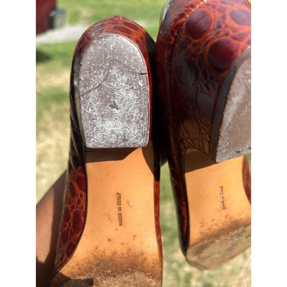 Salvatore Ferragamo Vara Pumps Women 9 AA Brown Croc Embossed Leather‎ Italy